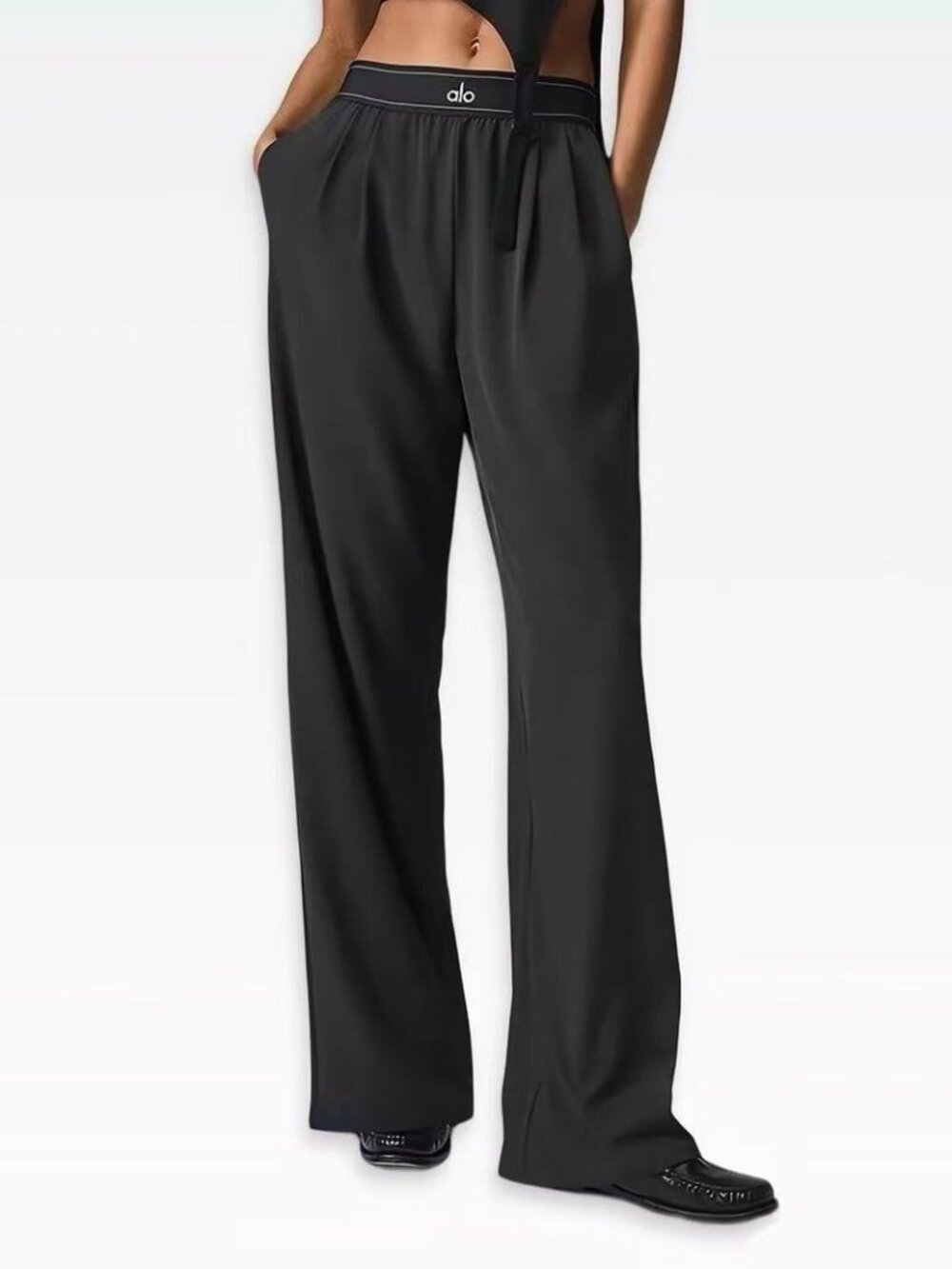 Brand New ALO Yoga Suit Up Trouser Black (Regular)🎈